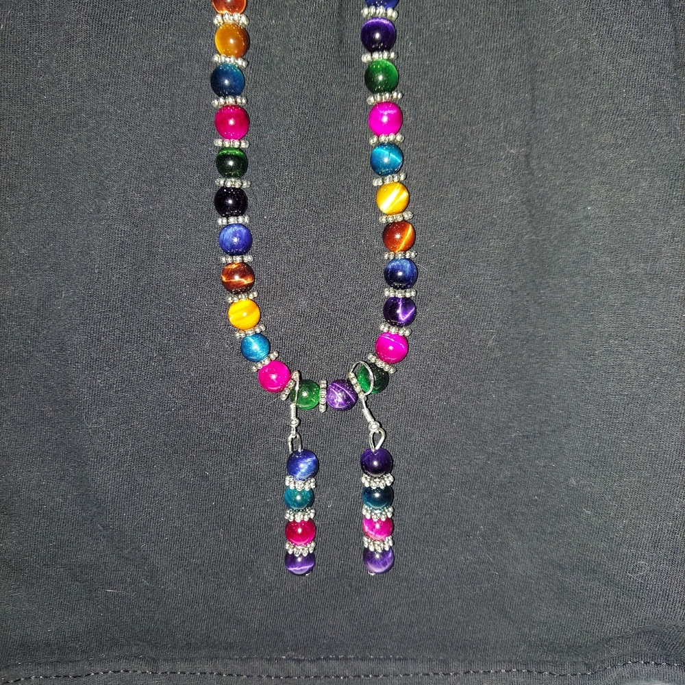 Multicolor Beaded Necklace - Picture 5 of 5